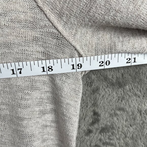 Victorias Secret Sweater Womens M Cream Gray Lace Raglan Pullover Casual Knit - Picture 9 of 11